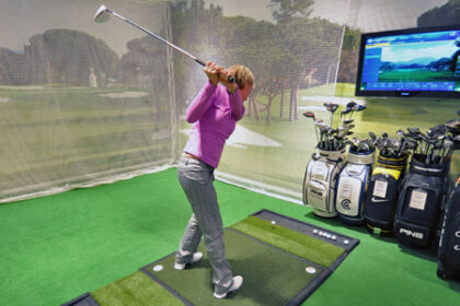 Indoor Golf Play Image
